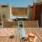 Apartment Smilling Waves *