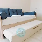 Apartment Smilling Waves