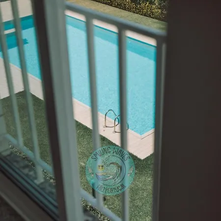 Apartment Smilling Waves